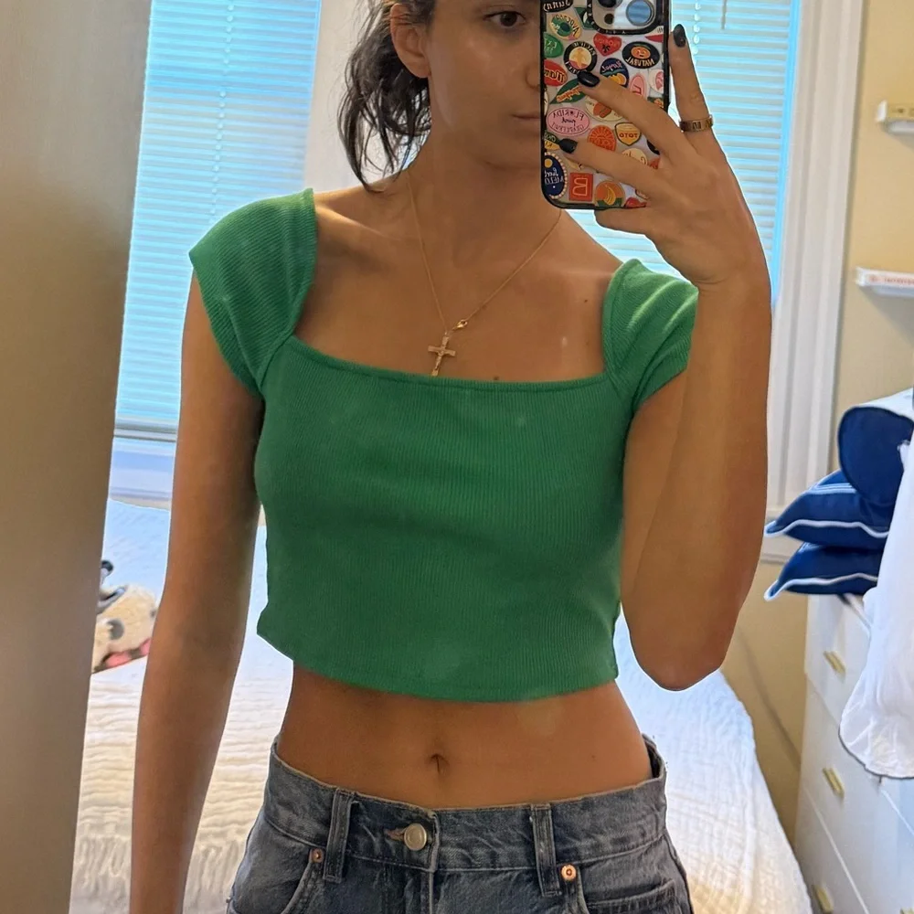 Chic Green Ribbed Crop Top - Picture 6 of 6